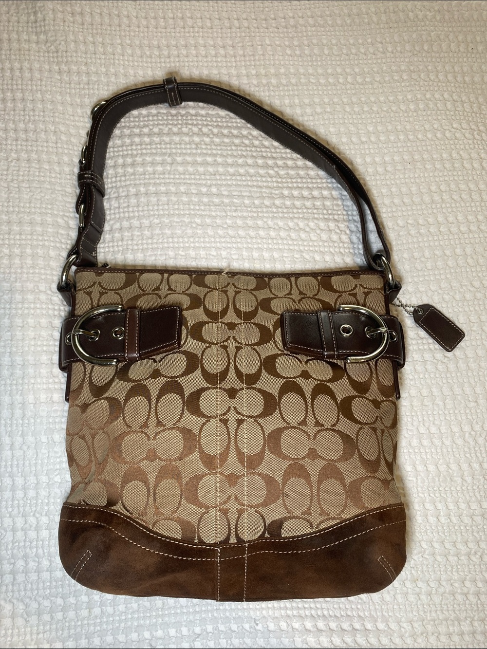 Coach signature Tan & Brown Signature Canvas Shoulder Bag with Suede details🐻